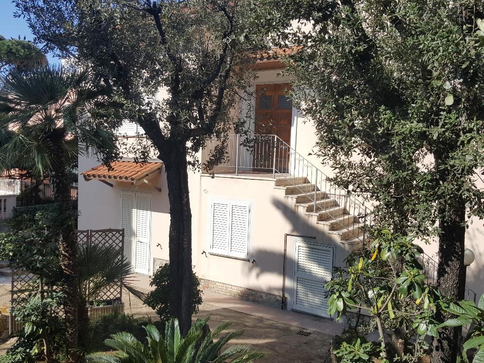 Villa Il Boschetto San Vincenzo Luaran gambar